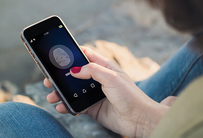 3_Reasons_to_Never_Use_Fingerprint_Locks_on_Phones-Hero