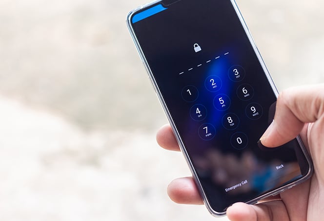 7_Essential_iPhone_Security_Tips-Hero