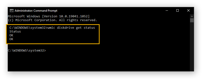 Digitazione di "wmic diskdrive get status" al prompt dei comandi di Windows 10