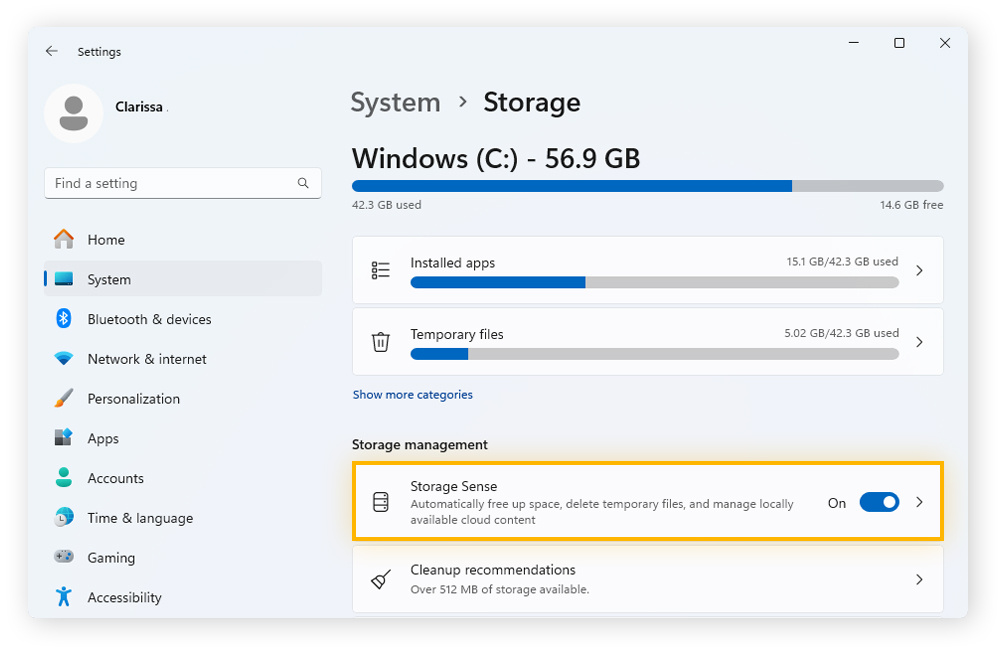 Activación del Sensor de almacenamiento para liberar espacio en el disco en un PC con Windows 10 o 11.