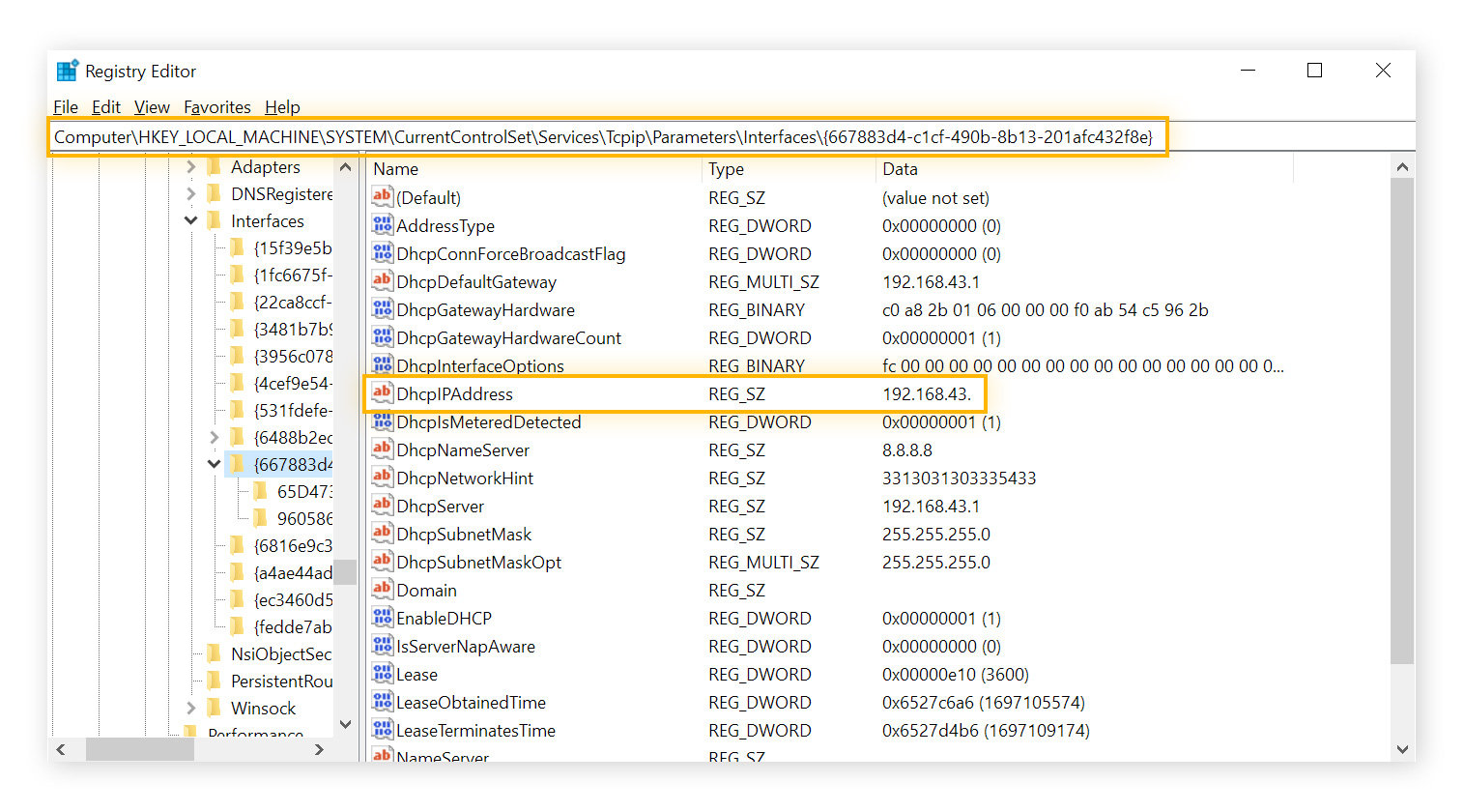 Der Registry-Editor wird angezeigt, und die IPv4-Adresse wurde im Verzeichnis „TCPIP-Parameter“ gefunden.