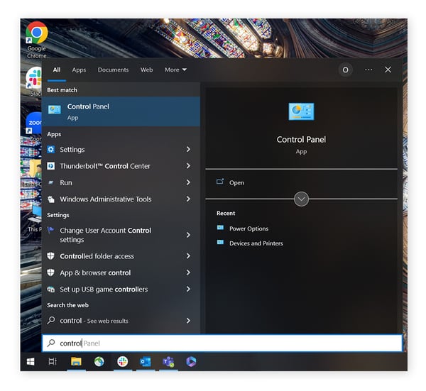  Menu Iniciar do Windows aberto com "Painel de controle" sendo digitado para alterar o navegador padrão para o Chrome no Windows 10.