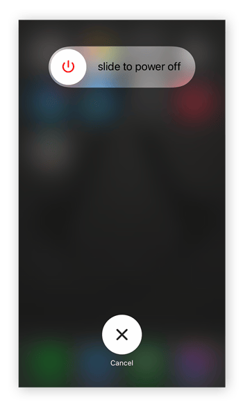 Per spegnere l'iPhone, scorri delicatamente da sinistra a destra sull'opzione "scorri per spegnere".
